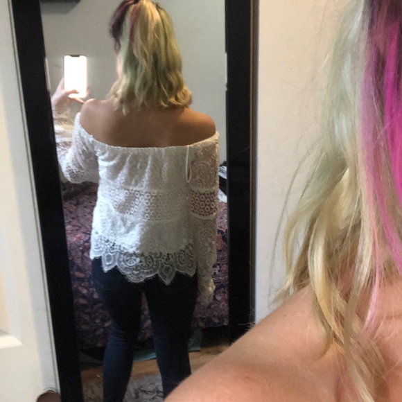 White off the shoulder lace top - Picture 2 of 5